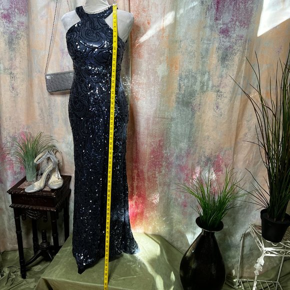 📌Morgan & Co. Eyecatcher Blue Sequin Halter Neckline Prom - Ball - Party Gown - Picture 5 of 16